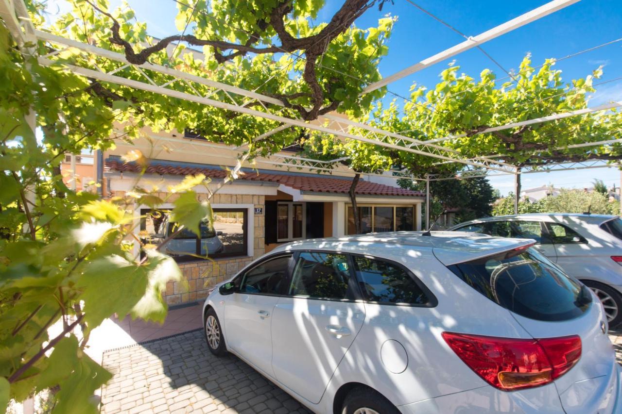 Apartmani Lovorka Punat Exterior photo