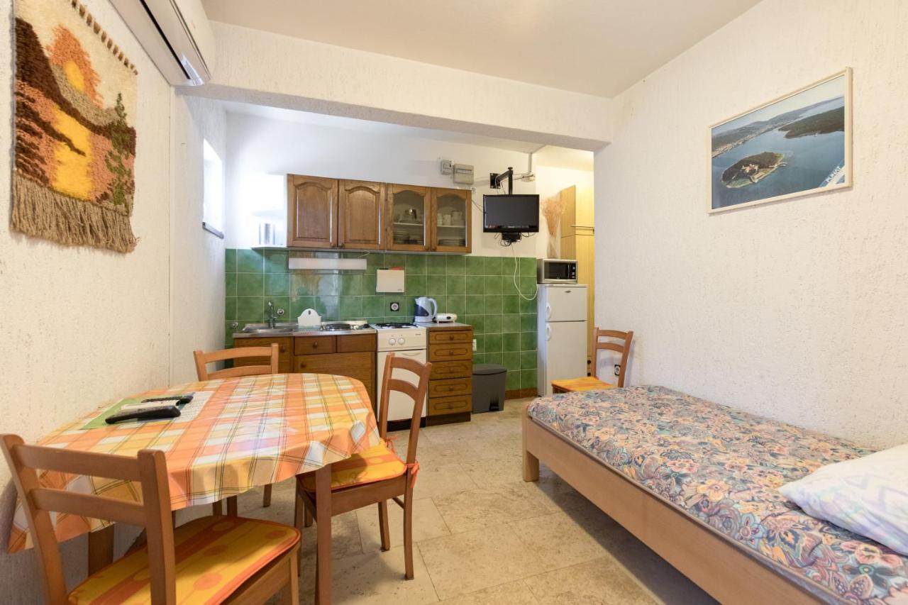 Apartmani Lovorka Punat Exterior photo