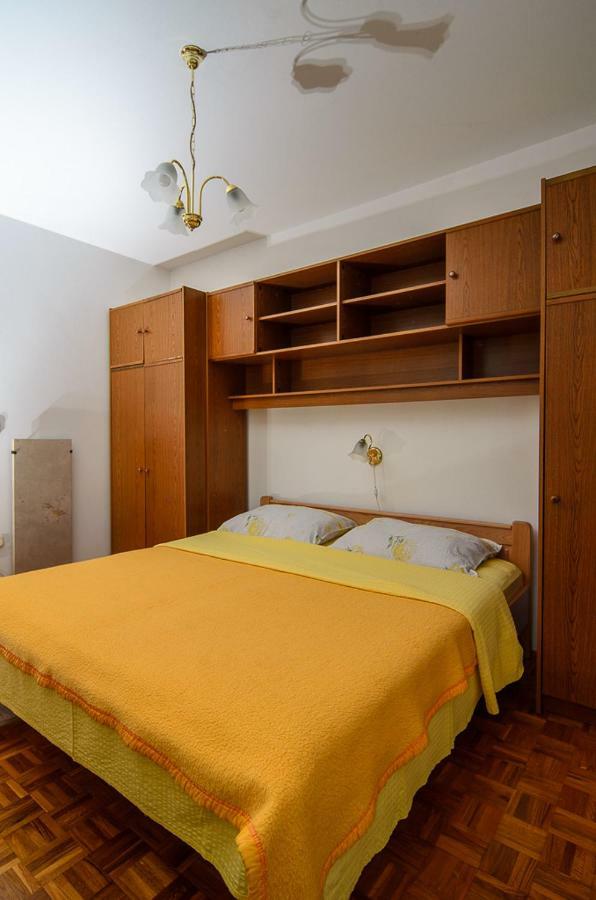Apartmani Lovorka Punat Exterior photo