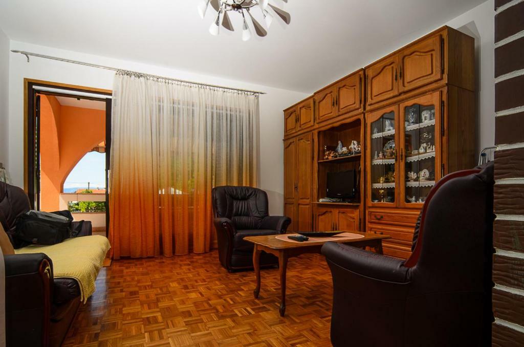 Apartmani Lovorka Punat Exterior photo